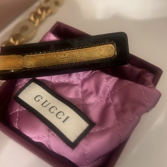 Authentic Gucci Hai clip - Picture 2 of 2